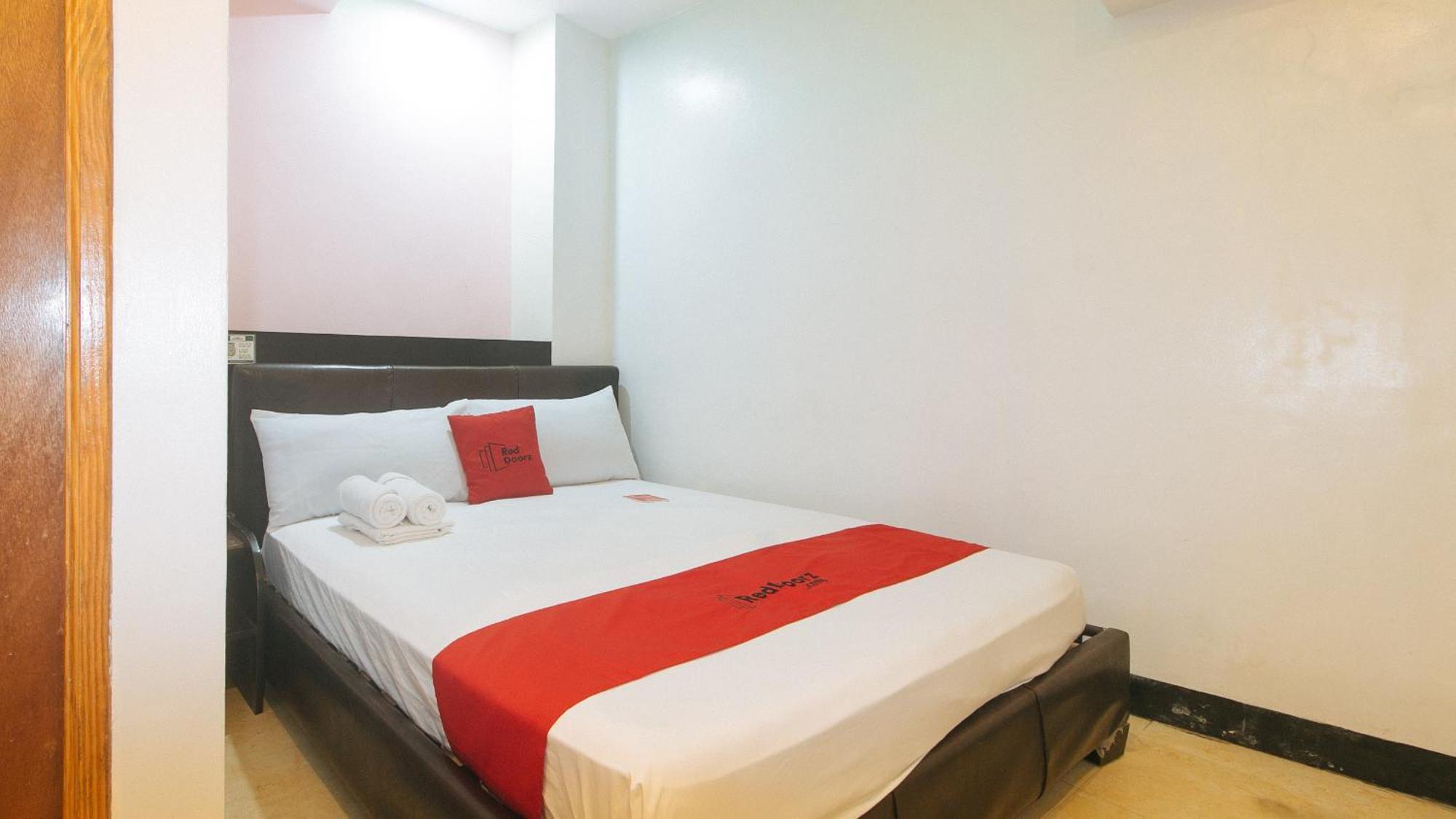 Reddoorz At Ranchotel Alabang Muntinlupa City Esterno foto