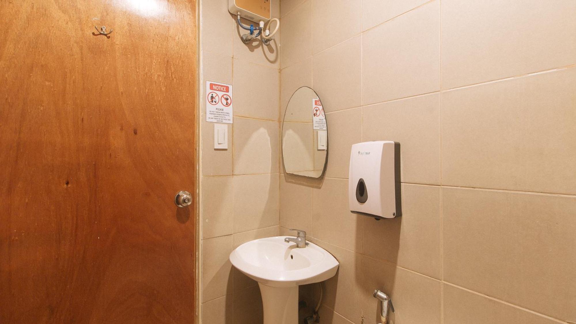 Reddoorz At Ranchotel Alabang Muntinlupa City Esterno foto